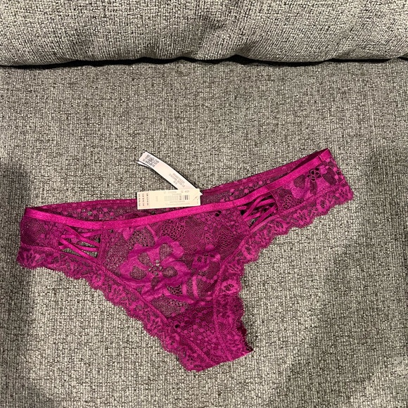 🌟VICTORIA SECRET DREAM ANGELS LACE CUP DEMI BRA WITH MATCHING PANTIES BUNDLE🌟 - Picture 6 of 6